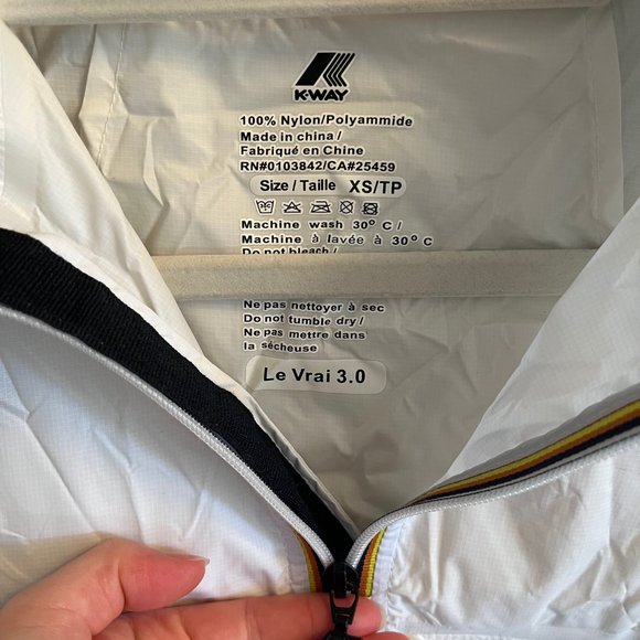 White k-way rain jacket - Picture 2 of 4